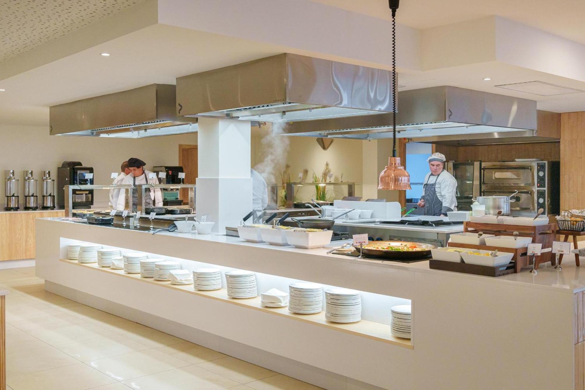 Ferrer Janeiro Hotel & Spa Кан Пикафорт Екстериор снимка